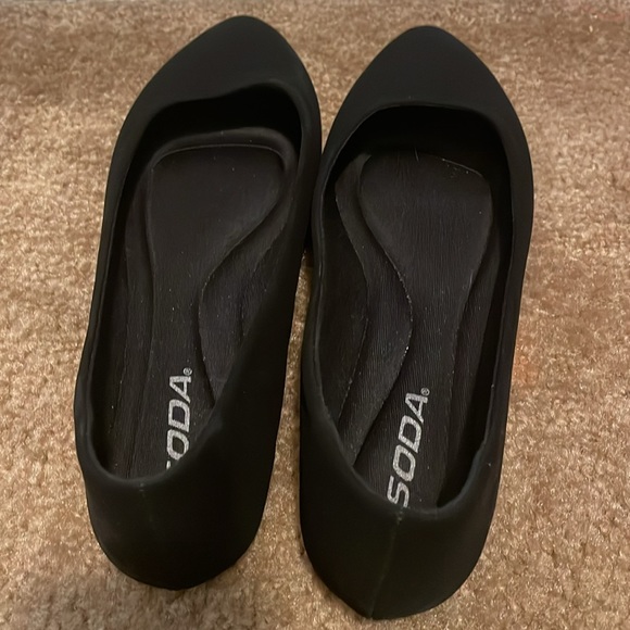 Women’s black slip on flats - Picture 5 of 5